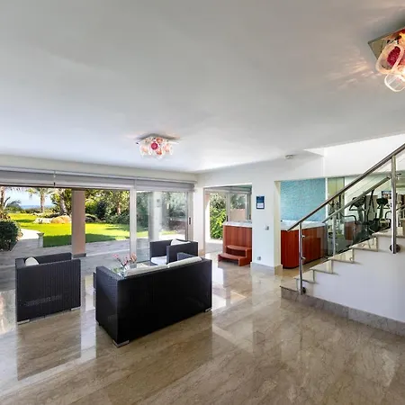 Villa Galene Beachfront *