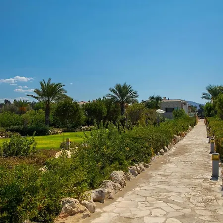 Galene Beachfront Polis
