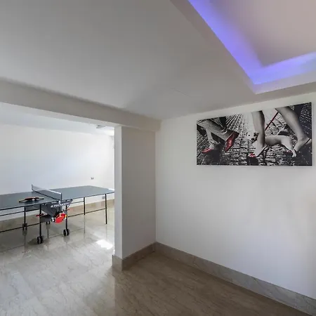 Galene Beachfront Polis
